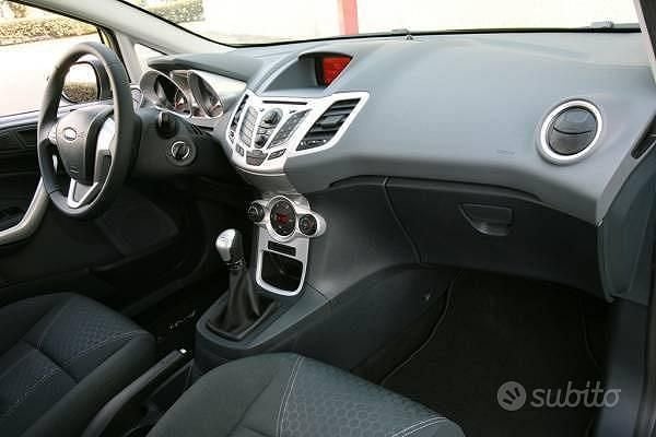Usata Ford Fiesta 2010 Grigio Utilitaria