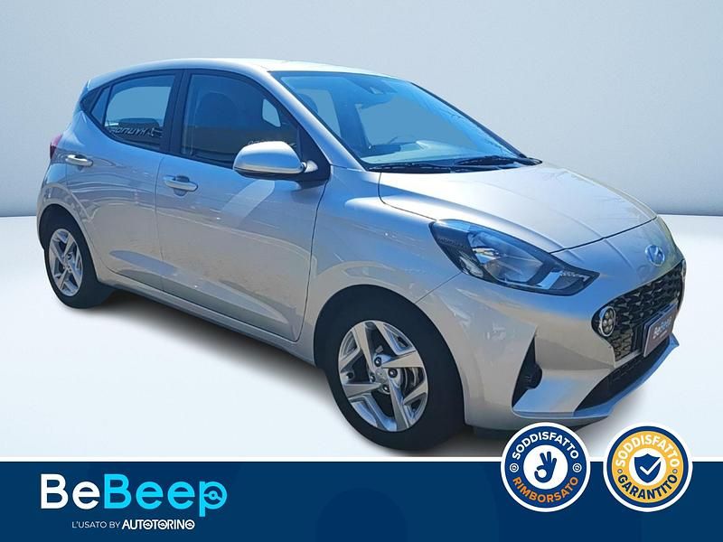 Usata Hyundai i10 67 CV (49 kW) 2022 Argento metallizzato Utilitaria