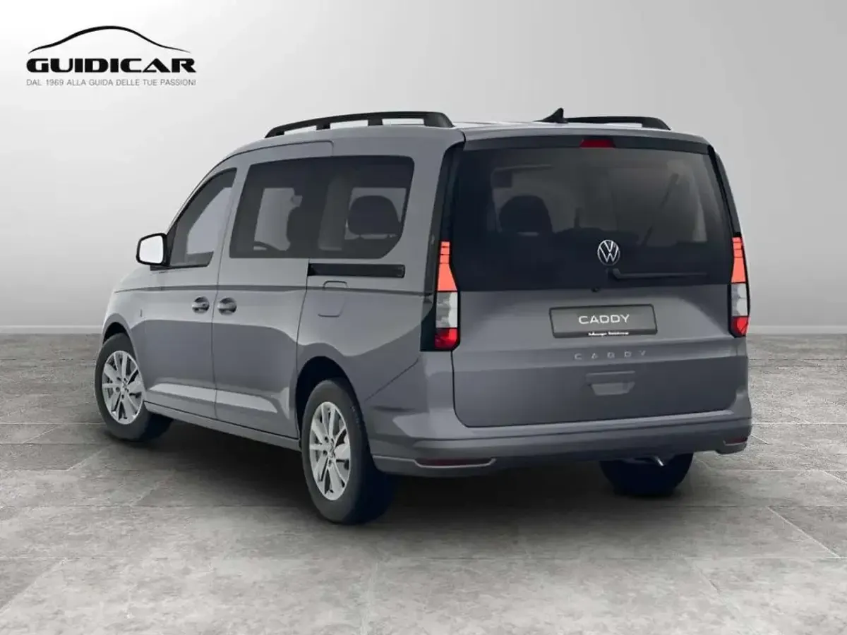 Nuova VW Caddy Maxi Life 122 CV (89 kW) 2026 Pure grey Monovolume