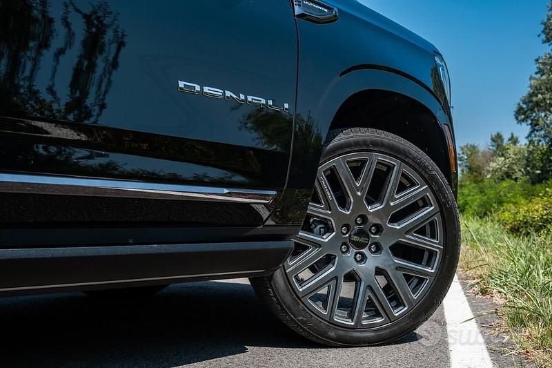 Nuova GMC Yukon 420 CV (308 kW) 2025 Nero SUV