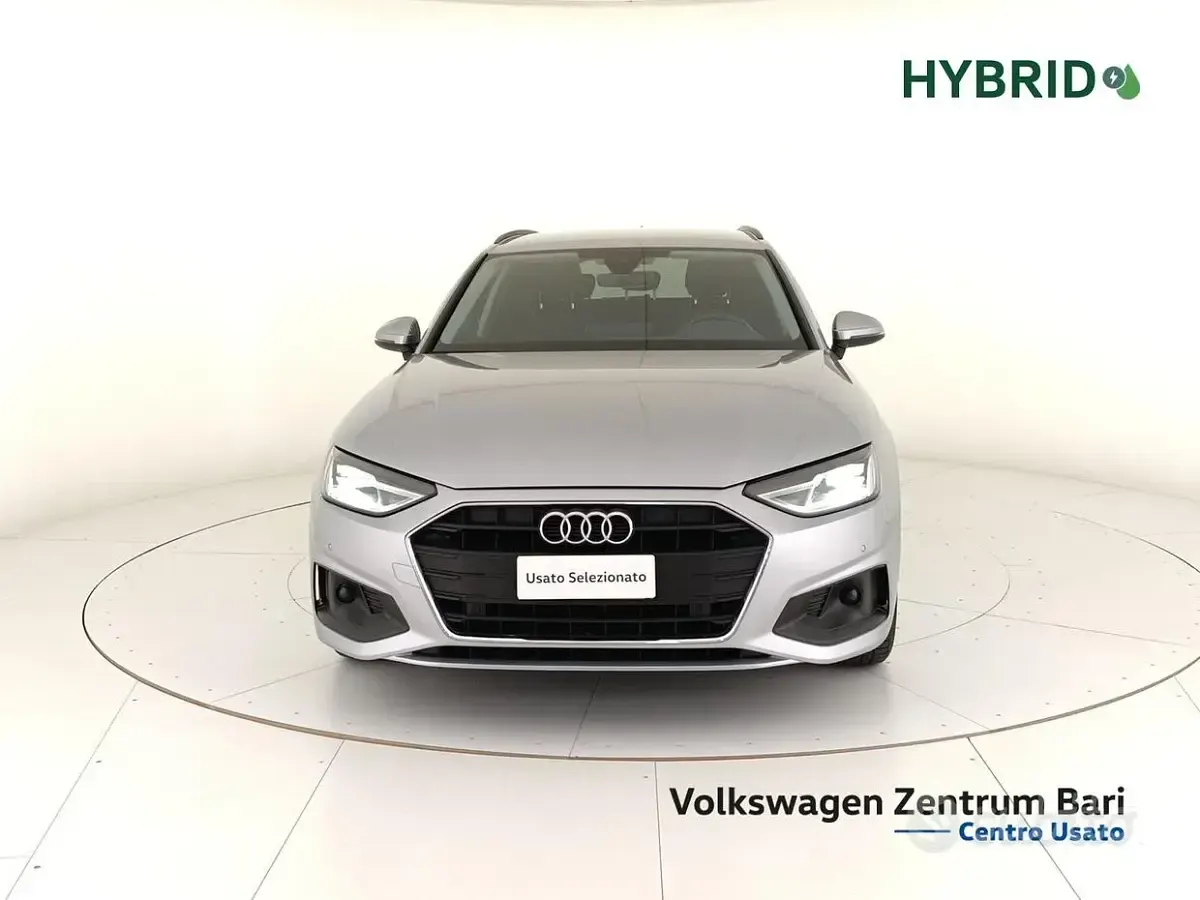 Usata Audi A4 Business 136 CV (100 kW) 2022 Argento Station wagon