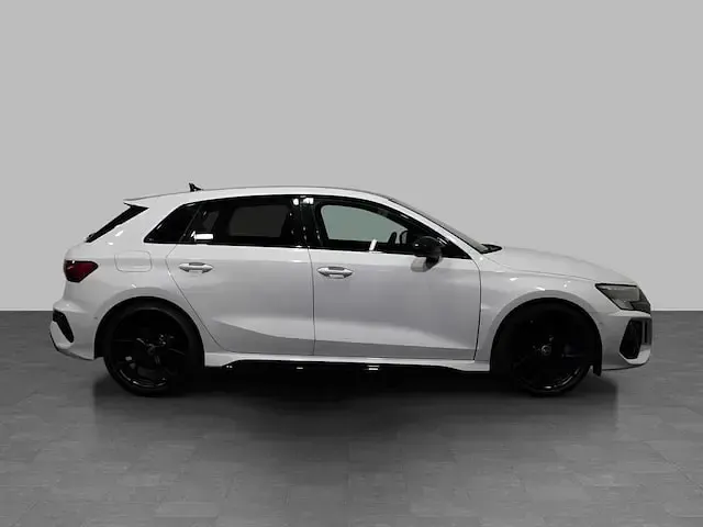 Usata Audi RS3 Sportback Comfort 400 CV (294 kW) 2022 Bianco ghiaccio metallizzato Utilitaria