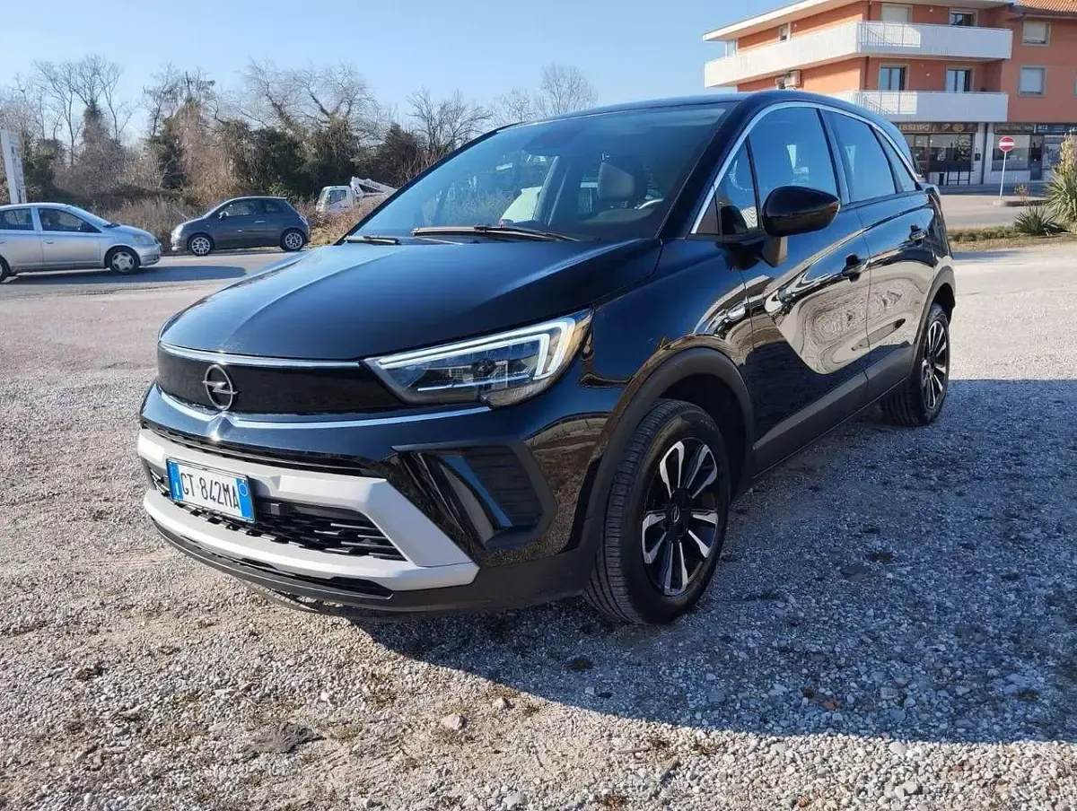 Usata Opel Crossland Elegance 131 CV (96 kW) 2024 Nero SUV