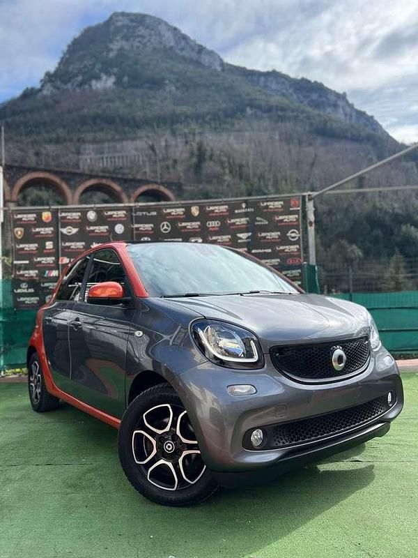 Grigio Usata 2017 Smart ForFour Prime Due volumi | 13.490 € (Buon prezzo) - Immagine 1/4