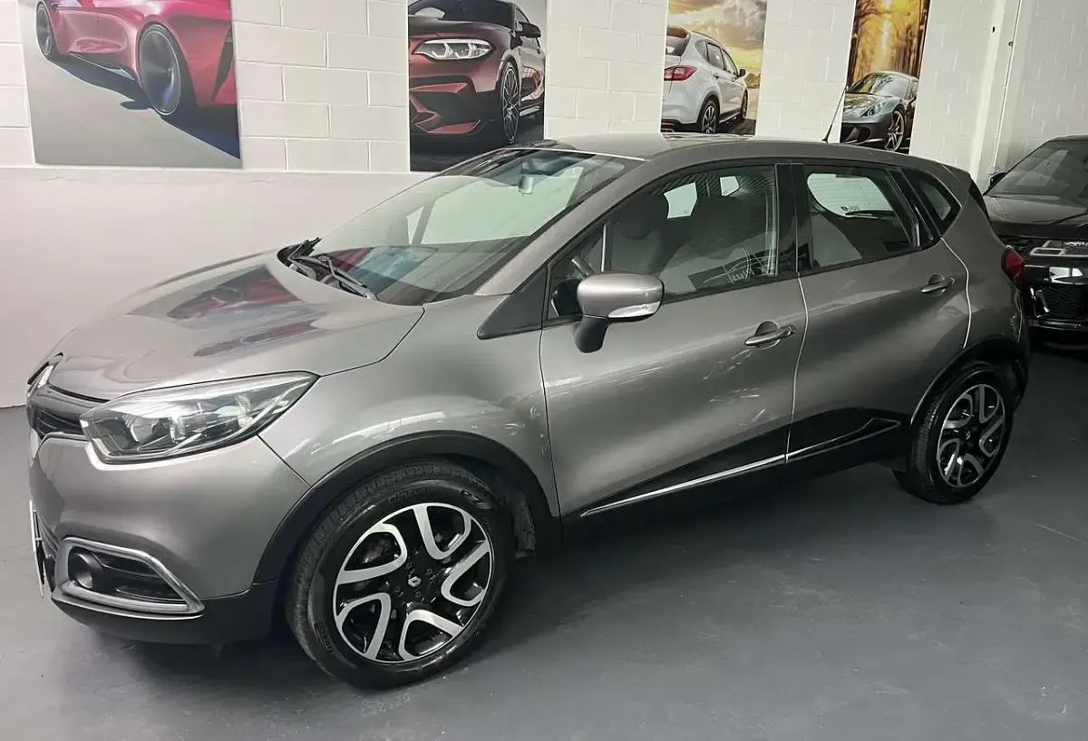 Usata Renault Captur 90 CV (66 kW) 2014 Grigio SUV