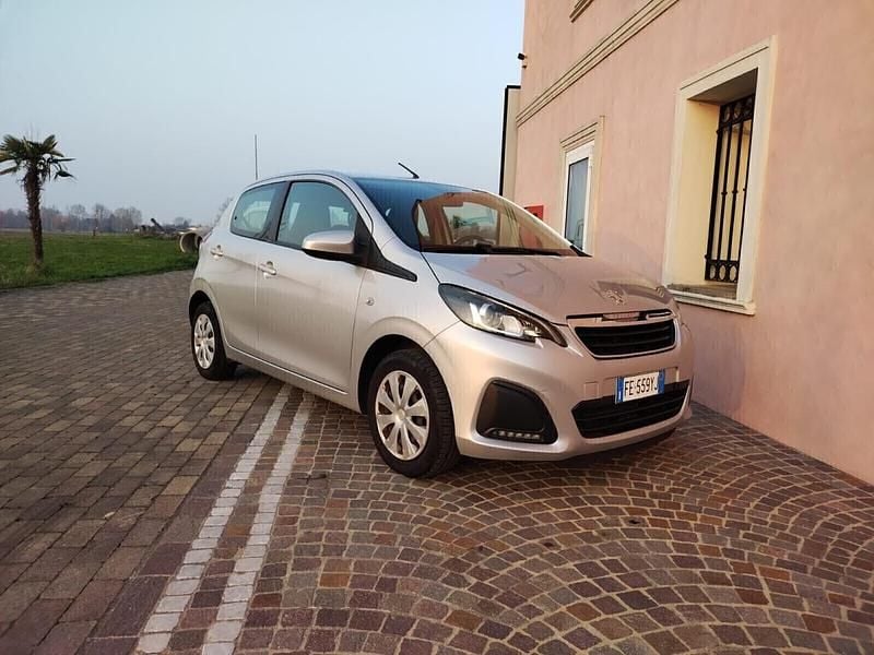 Usata Peugeot 108 69 CV (50 kW) 2016 Grigio Utilitaria