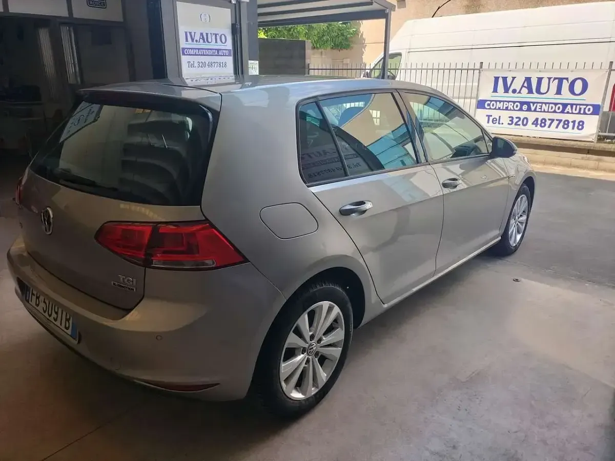 Usata VW Golf VII Highline 110 CV (80 kW) 2015 Grigio Berlina