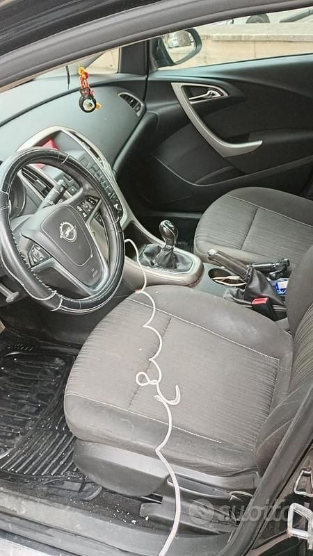 Usata Opel Astra 2011 Nero Station wagon