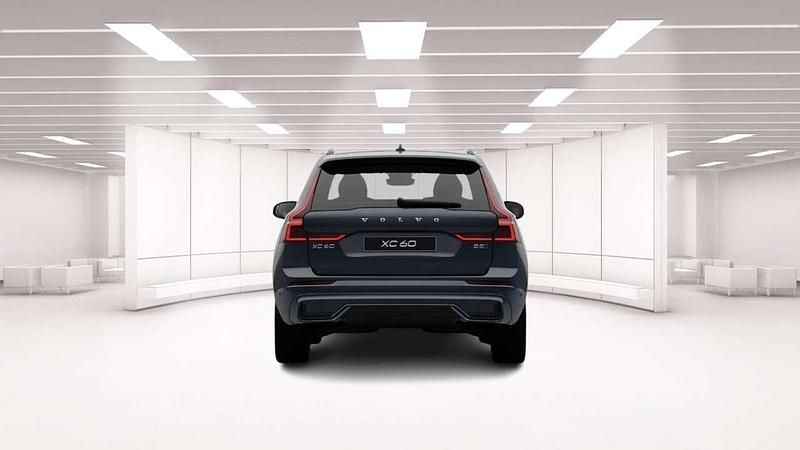 Nuova Volvo XC60 Ultra 253 CV (186 kW) 2025 Denim blue metallizzato SUV