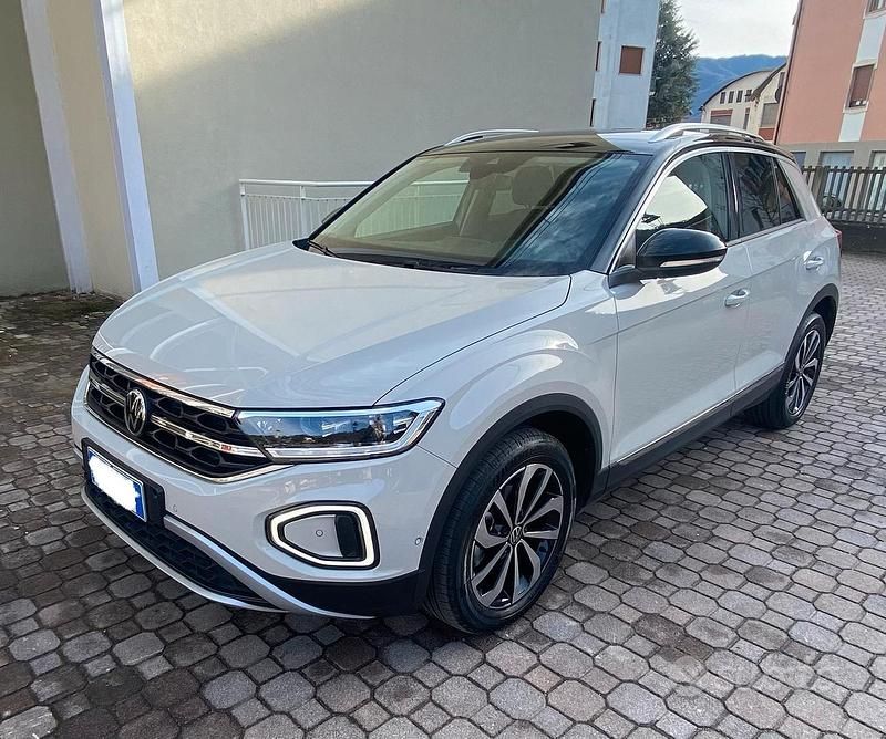 Usata VW T-Roc 150 CV (110 kW) 2023 SUV