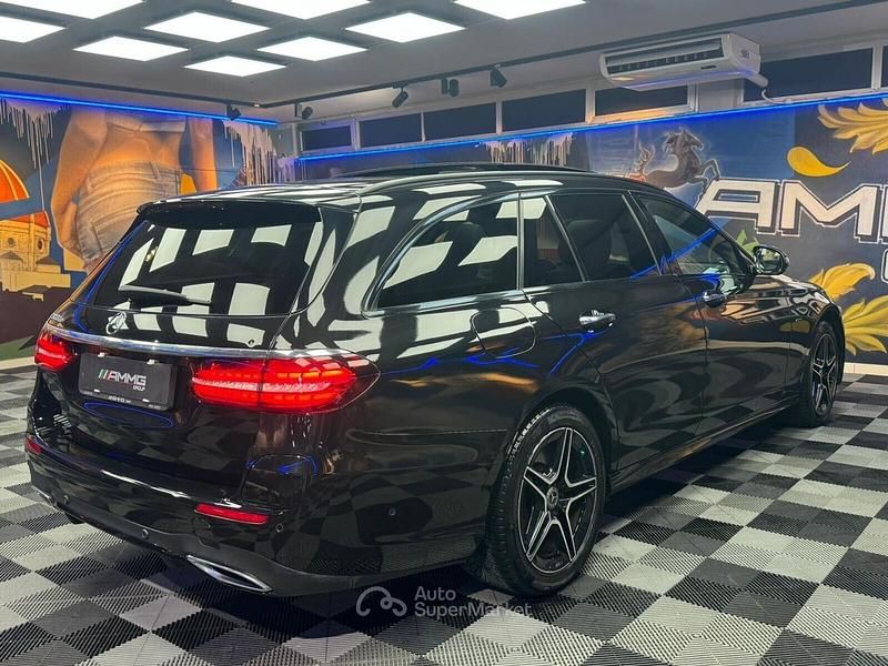 Usata Mercedes E300 Premium 194 CV (142 kW) 2020 Nero Station wagon
