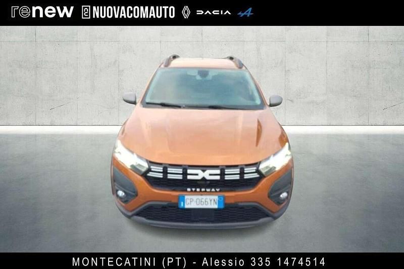 Usata Dacia Sandero Expression 101 CV (74 kW) 2023 Oro Berlina