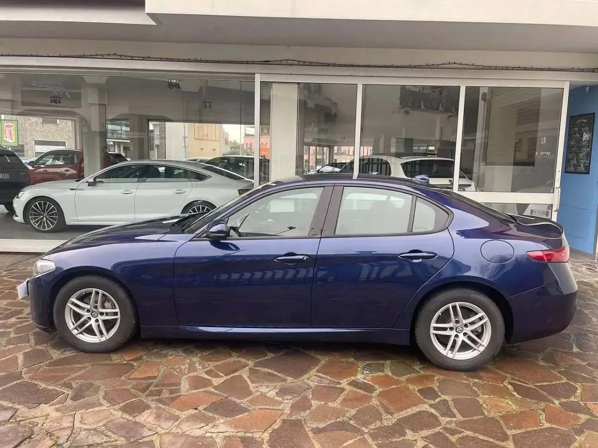 Gebraucht Alfa Romeo Giulia Business 160 PS (117 kW) 2019 Blau Limousine