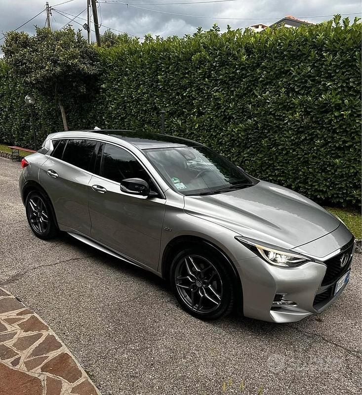 Usata Infiniti Q30 170 CV (125 kW) 2018 Grigio Berlina