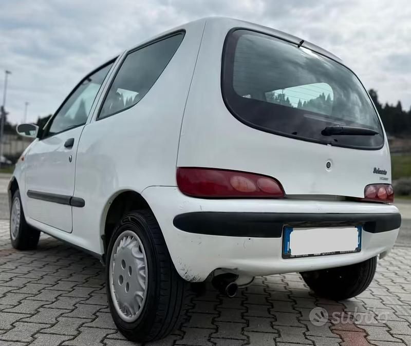 Usata Fiat 600 54 CV (39 kW) 2001 Bianco