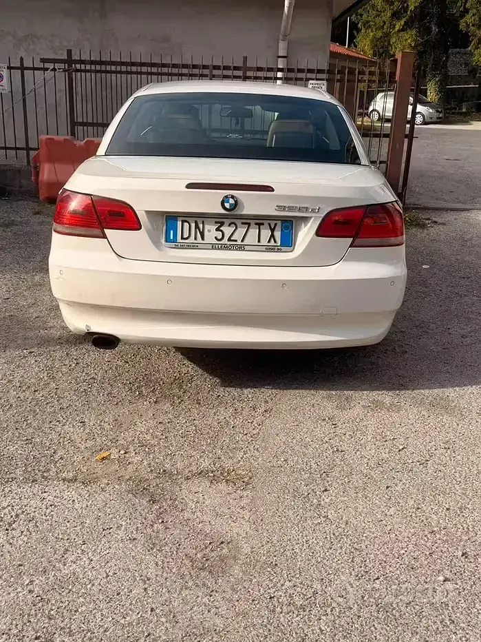 Usata BMW 320 Cabriolet 177 CV (130 kW) 2008 Bianco Cabrio