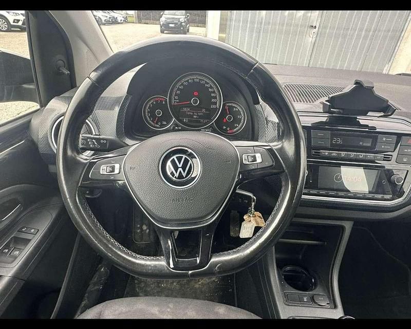 Begagnad VW up! move up! 66 HK (48 kW) 2021 Svart Halvkombi