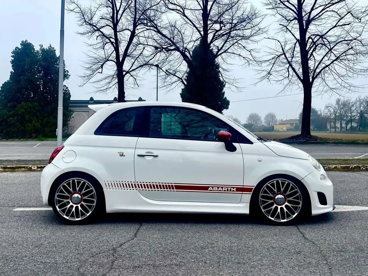 Usata Abarth 500 135 CV (99 kW) 2010 Bianco Utilitaria