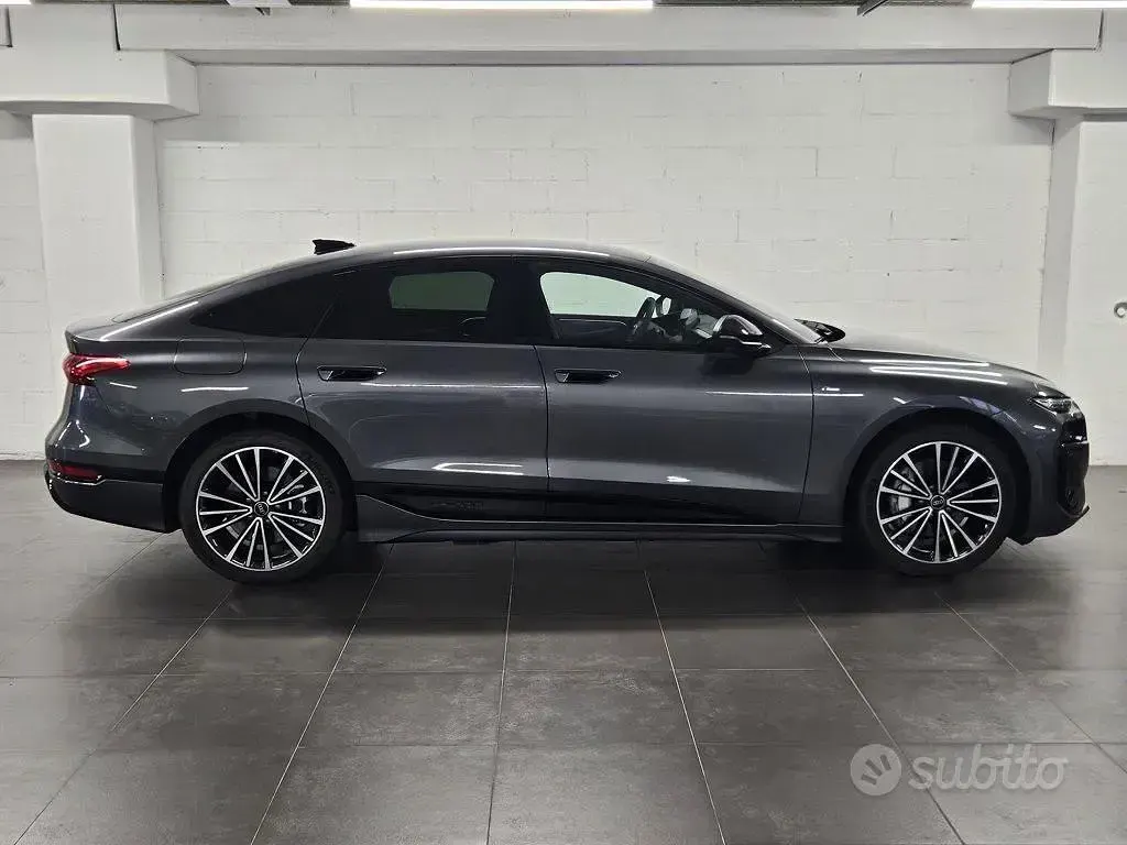 Usata Audi A6 e-tron Design 314 kW (428 CV) 2025 Grigio Berlina