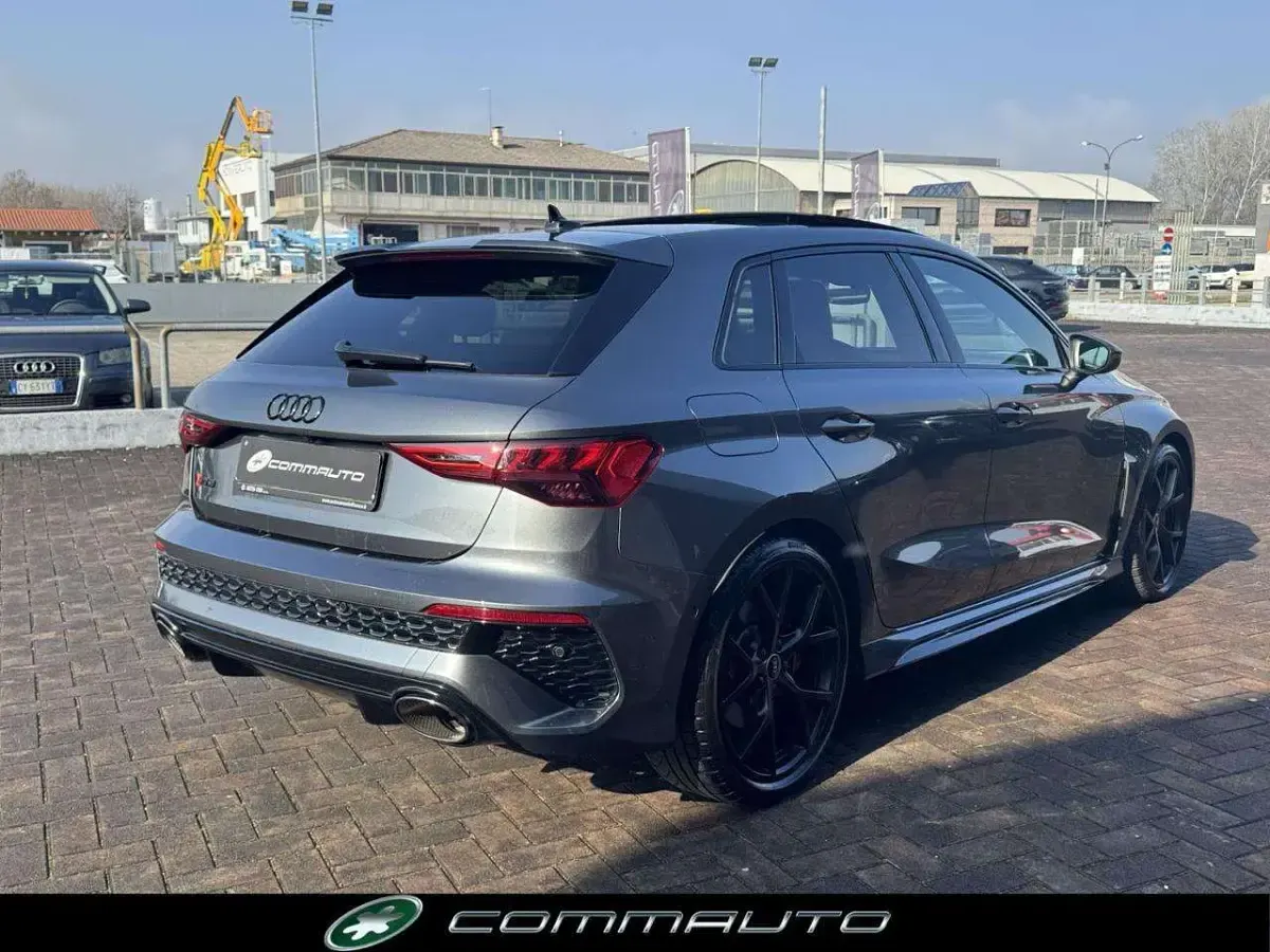 Usata Audi RS3 Ambiente 400 CV (294 kW) 2022 Grigio Berlina