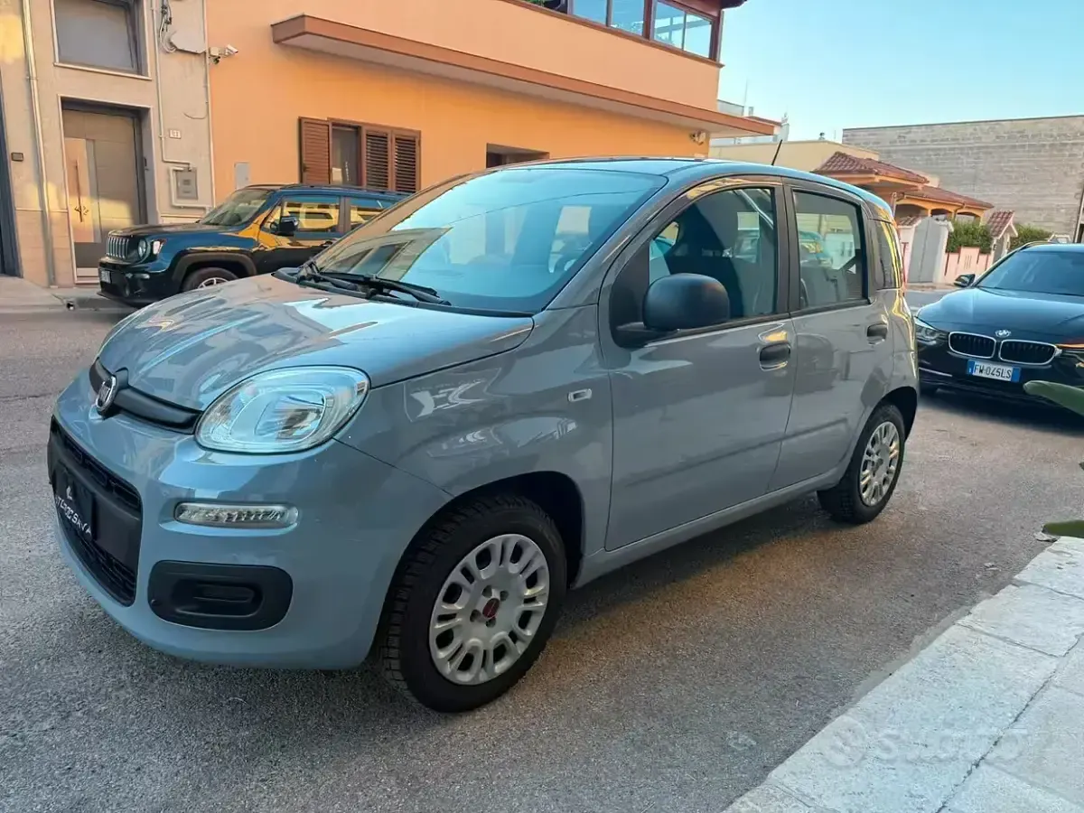 Usata Fiat Panda Lounge 69 CV (50 kW) 2020 Grigio Utilitaria