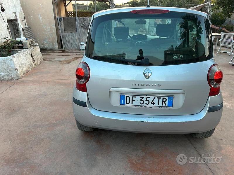 Usata Renault Modus Luxe 98 CV (72 kW) 2007 Grigio Monovolume