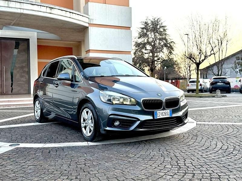 Usata BMW 216 Active Tourer Luxury Line 116 CV (85 kW) 2015 Argento Monovolume