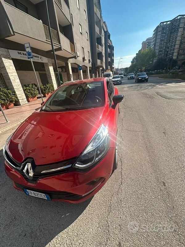 Usata Renault Clio IV 75 CV (55 kW) 2018 Rosso Berlina