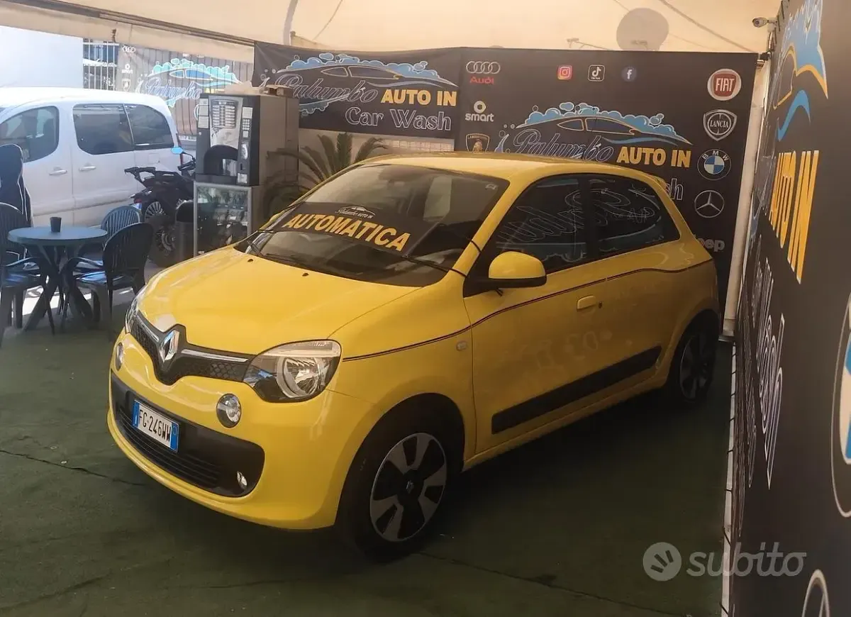 Usado Renault Twingo Zen 90 CV (66 kW) 2017 Amarillo Utilitario