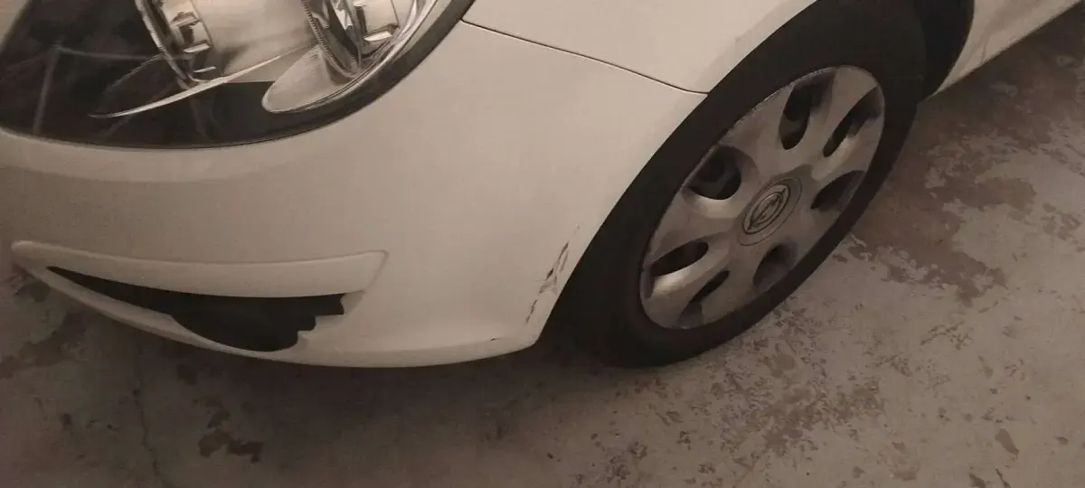 Usata Opel Corsa Enjoy 80 CV (58 kW) 2010 Bianco Utilitaria