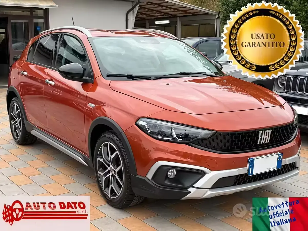 Usata Fiat Tipo Cross 131 CV (96 kW) 2021 Arancione Berlina