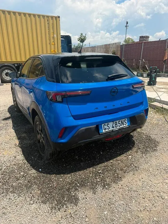 Usata Opel Mokka 101 CV (74 kW) 2024 Bluazzurro SUV