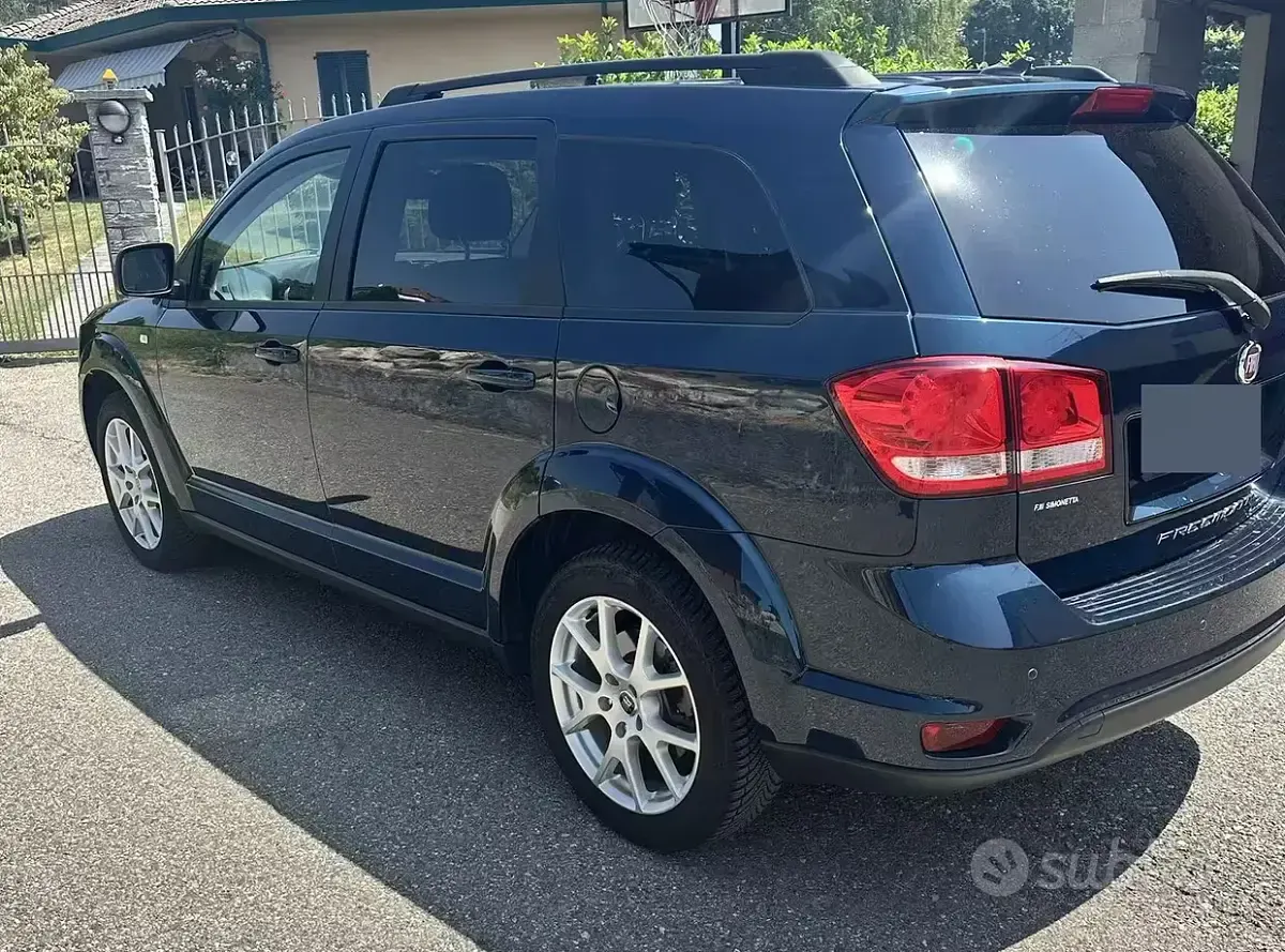 Usata Fiat Freemont Urban 140 CV (102 kW) 2014 Bluazzurro SUV