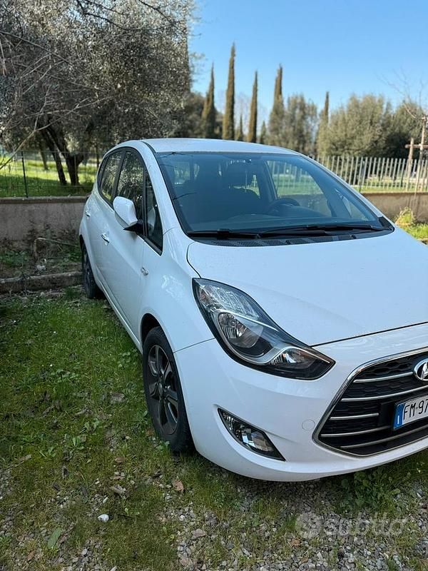 Usata Hyundai ix20 90 CV (66 kW) 2017 Bianco Utilitaria