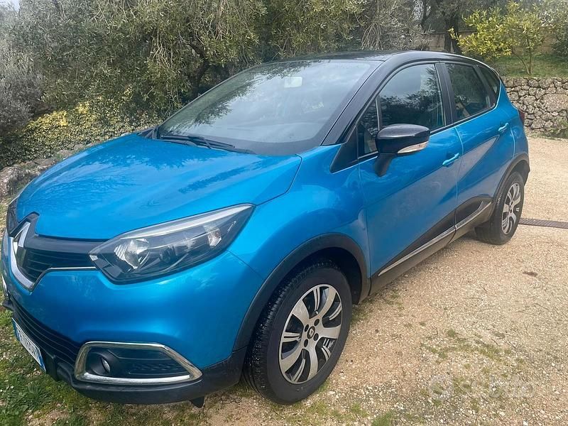 Usata Renault Captur 110 CV (80 kW) 2016 Blu SUV