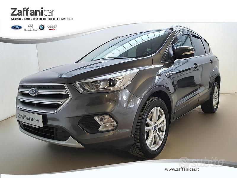 Usata Ford Kuga Titanium 120 CV (88 kW) 2017 Grigio scuro SUV