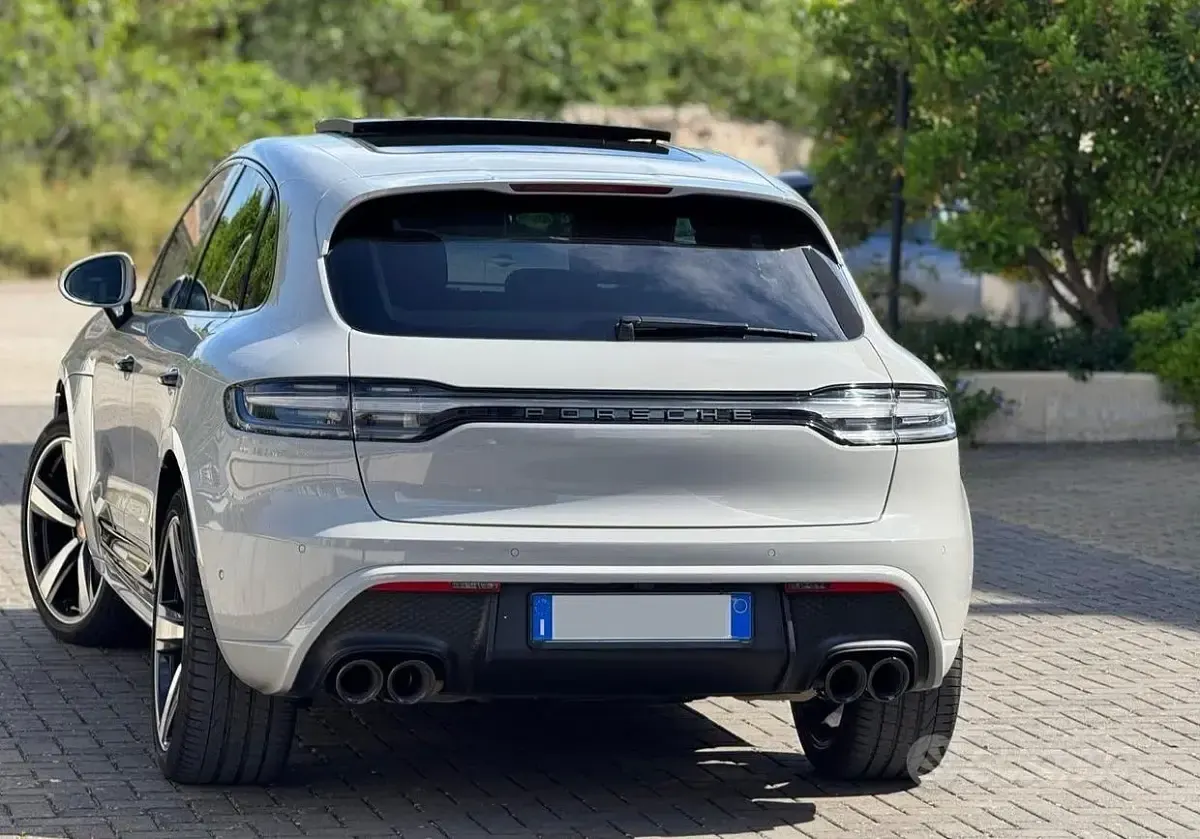Usata Porsche Macan T 265 CV (194 kW) 2024 Grigio SUV