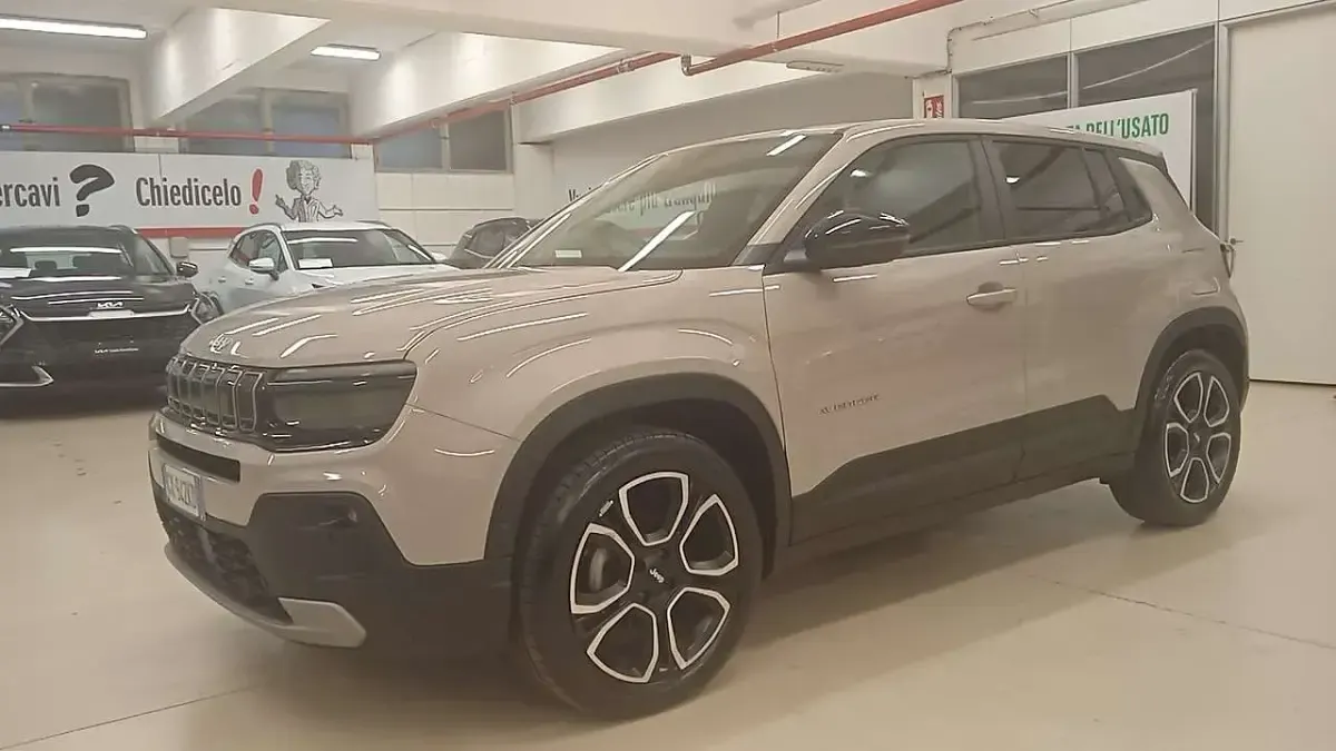 Usata Jeep Avenger Summit 101 CV (74 kW) 2025 Stone SUV