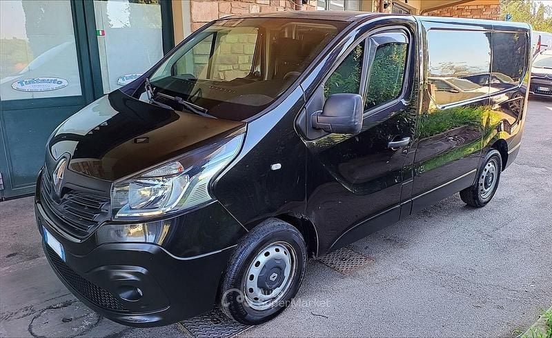 Begagnad Renault Trafic 121 HK (88 kW) 2017 Svart Minibuss