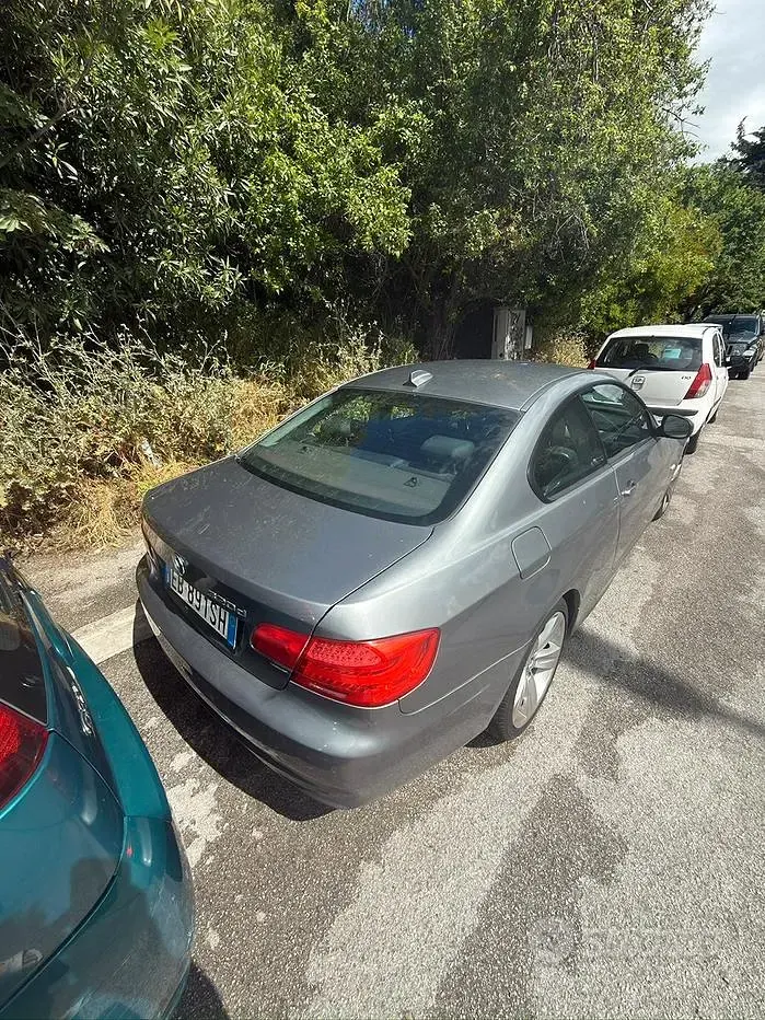 Usata BMW 320 Efficient Dynamics 184 CV (135 kW) 2010 Grigio Coupé