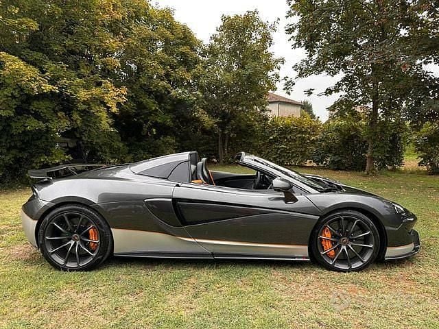 Usata McLaren 570S 570 CV (419 kW) 2019 Cabrio