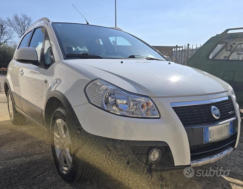 Usata Fiat Sedici 120 CV (88 kW) 2007 Bianco SUV