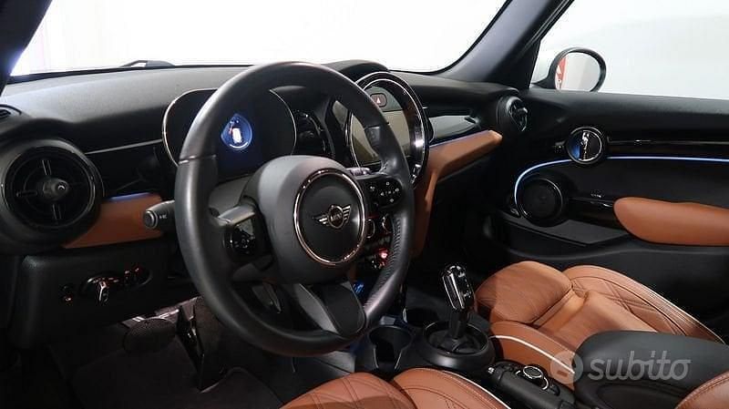 Usata Mini Cooper Classic 136 CV (100 kW) 2022 Nero Utilitaria