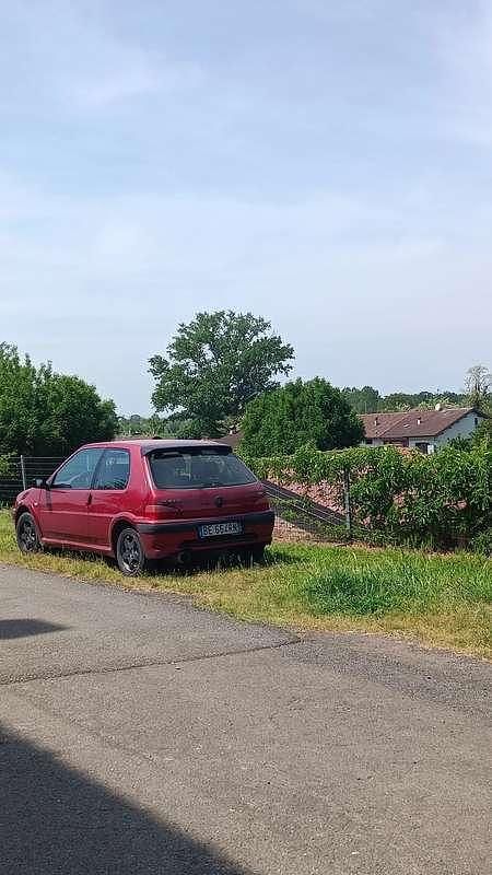 Usata Peugeot 106 Sport 75 CV (55 kW) 1999 Rosso Utilitaria