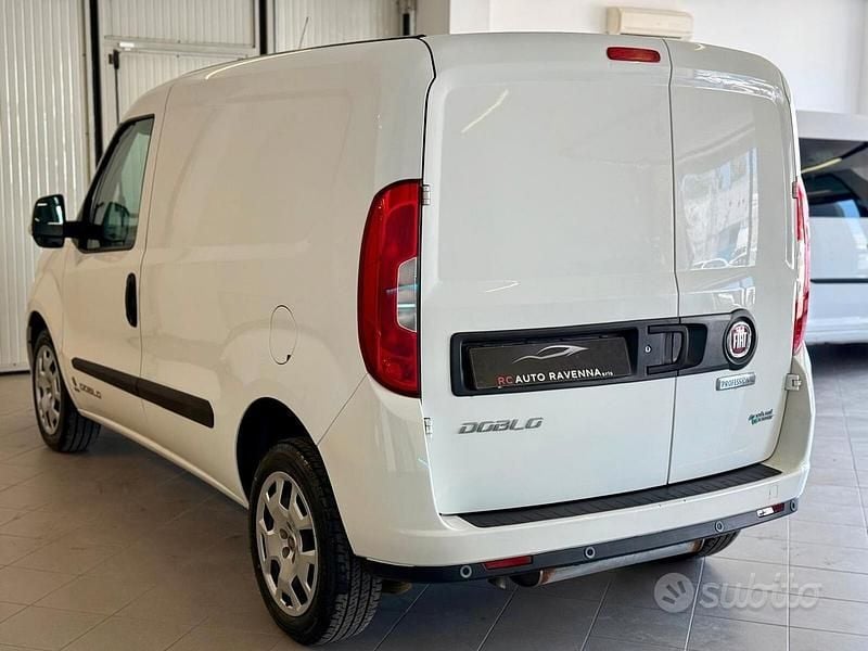 Usata Fiat Doblò 120 CV (88 kW) 2018 Bianco Monovolume