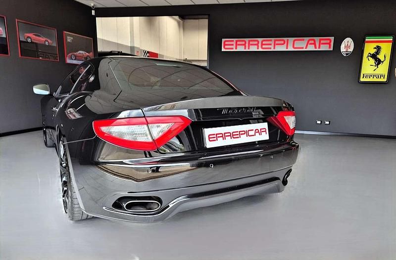 Usata Maserati Granturismo 439 CV (322 kW) 2012 Nero Coupé