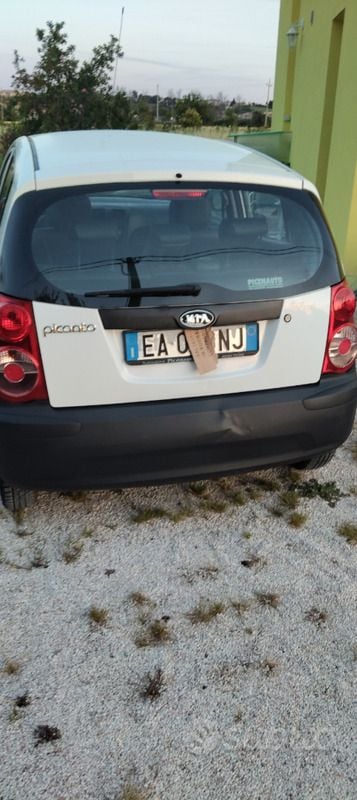 Usata Kia Picanto 62 CV (45 kW) 2010 Bianco Utilitaria