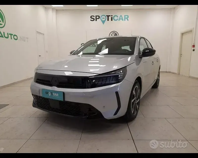 Nuova Opel Corsa 100 CV (73 kW) 2026 Grigio Utilitaria