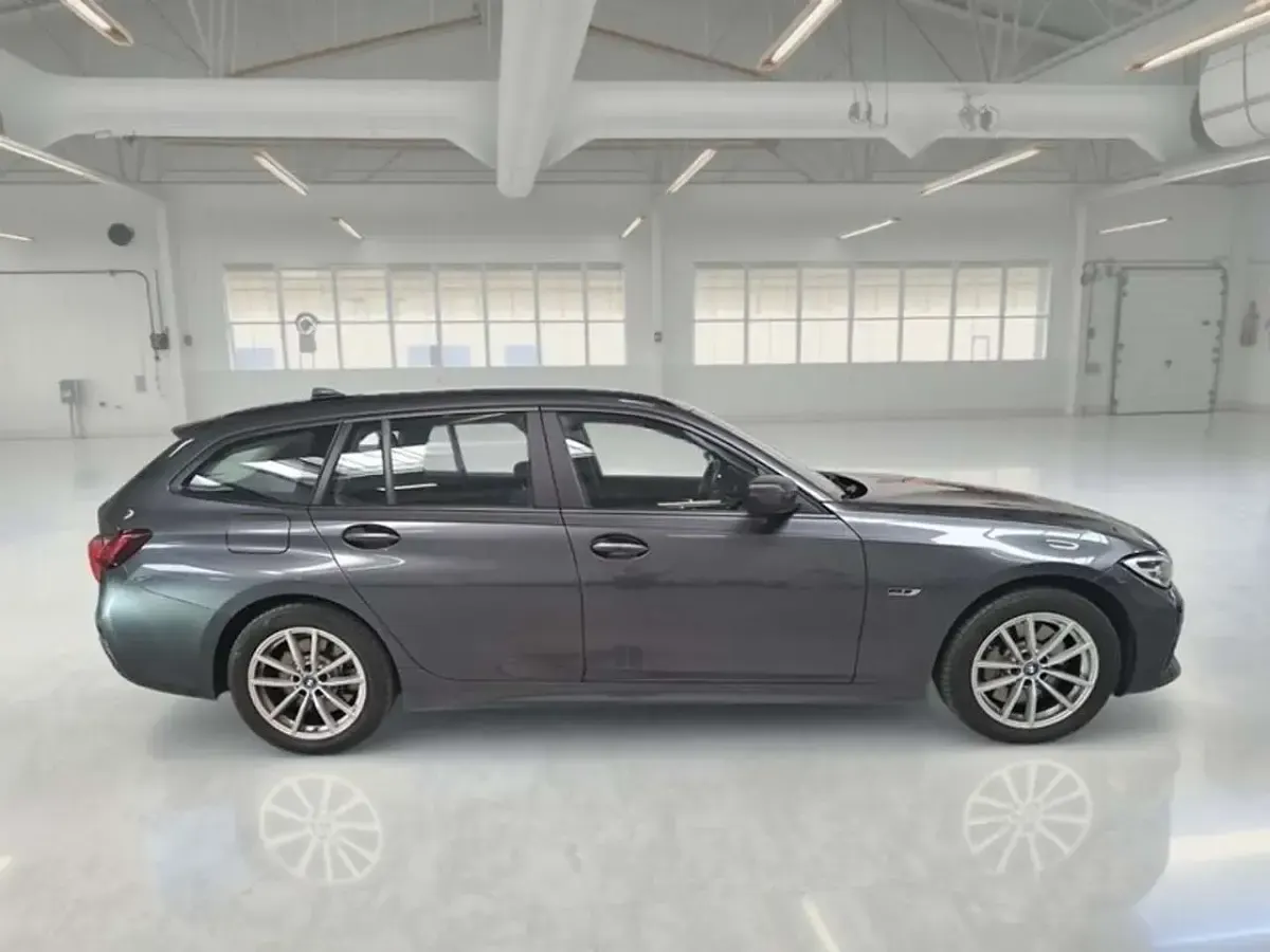 Usata BMW 330 184 CV (135 kW) 2022 Grigio Station wagon