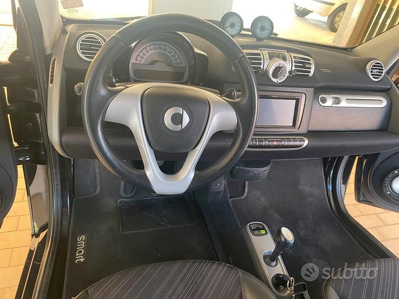 Usata Smart ForTwo Cabrio Pulse 71 CV (52 kW) 2011 Nero Cabrio